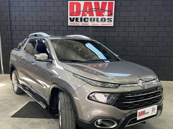FIAT TORO 2.0 16V TURBO DIESEL RANCH 4WD AT9 FIAT TORO 2.0 16V TURBO DIESEL RANCH 4WD AT9